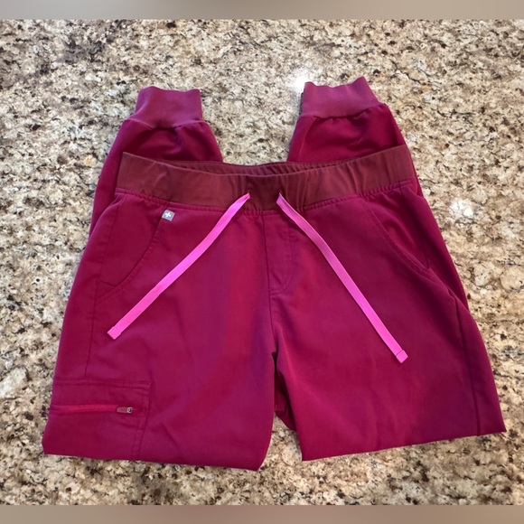 DARK MAGENTA: Figs Scrub Set Catarina/Zamora (M/MP) - Picture 2 of 16